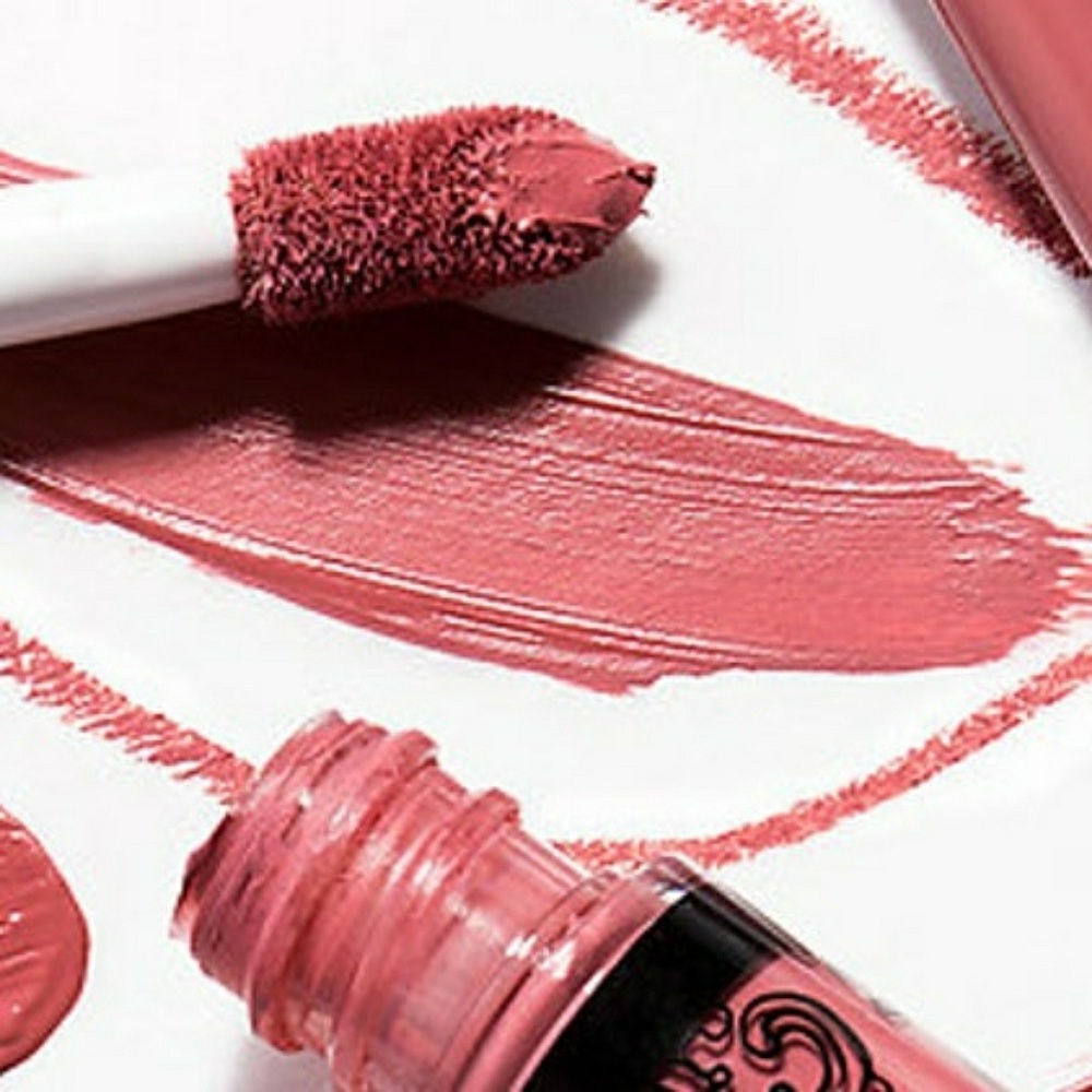 ❤Kat Von D "Saint" Everlasting Kiss ( Kitten Mini) - Picture 2 of 4